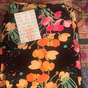 Lularoe TC Black Flowered Leggings